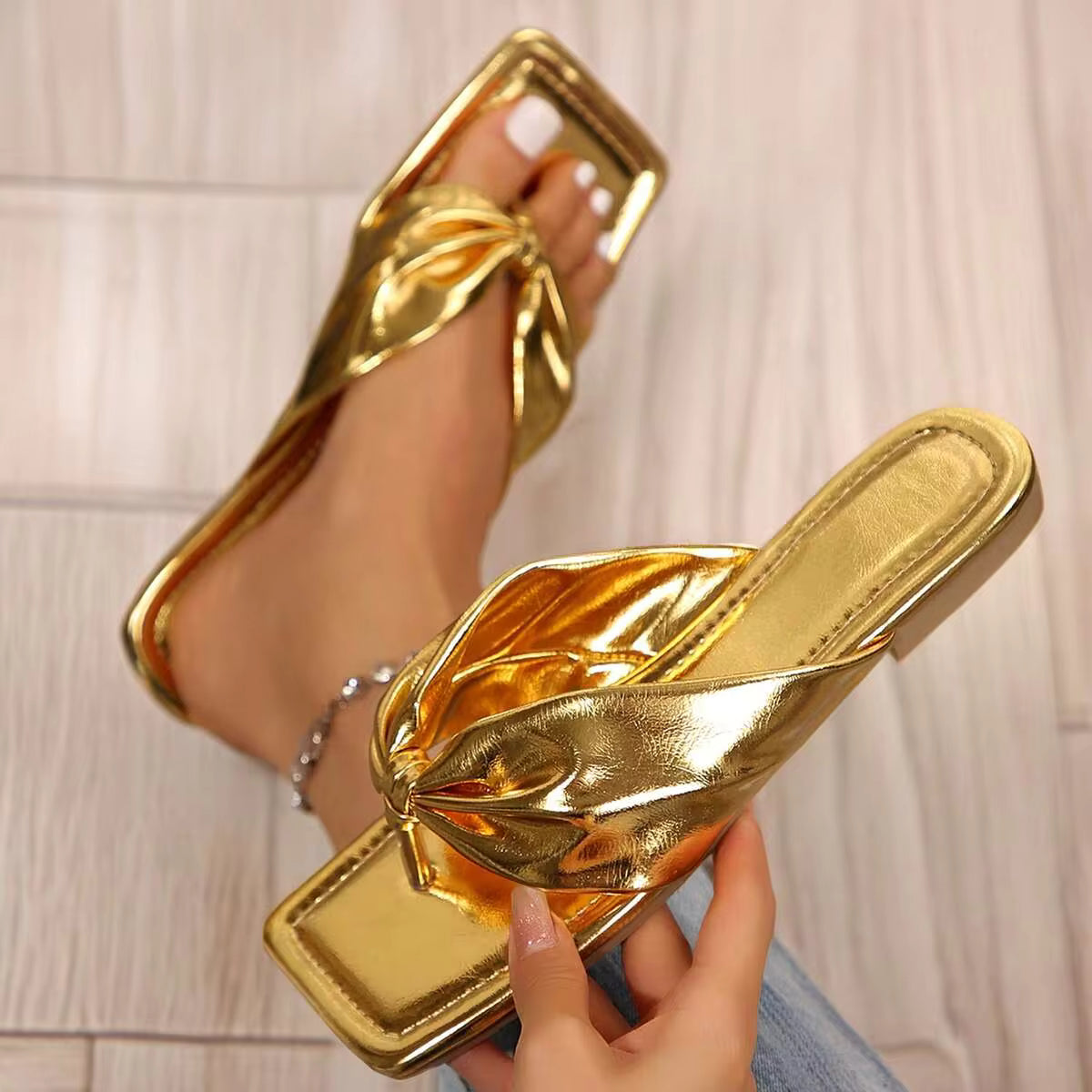 Chic Ruched Strap Sandals For Women - Perfect For Summers & Beaches - Square Toe, Slip-On Style With Clip Toe Thongs And Flat Flip Flop Design.